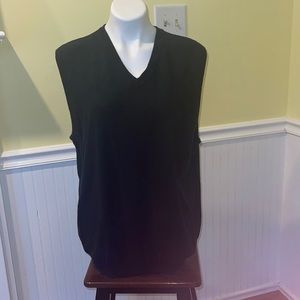 Oscar de la Renta mens sweater vest. Large 100% cotton. Diamond pattern.